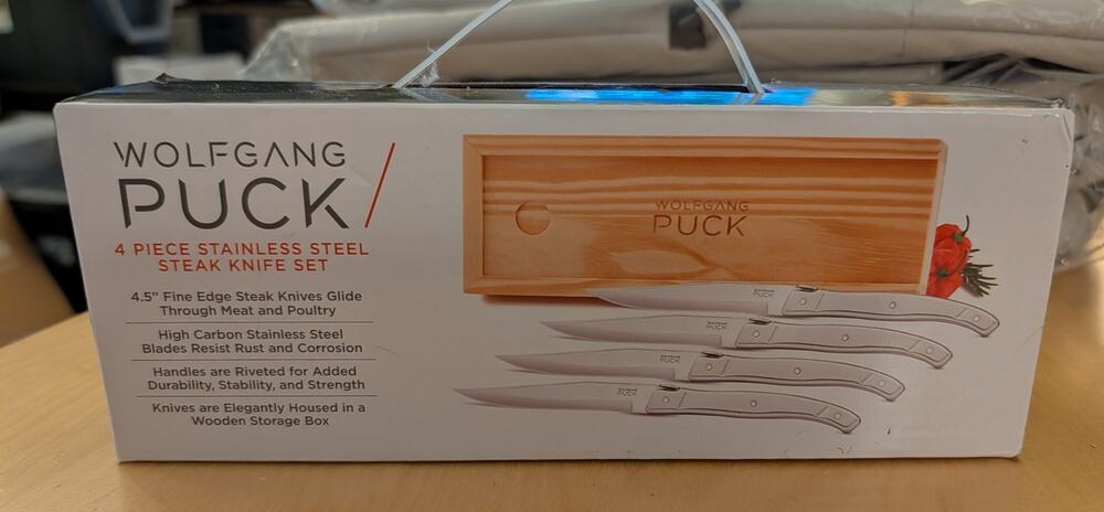 ☀️NWT Wolfgang Puck Steak Knife Set